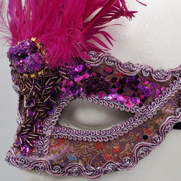 Venetian Angel Beaded & Feather Mask - Picture 10 of 16